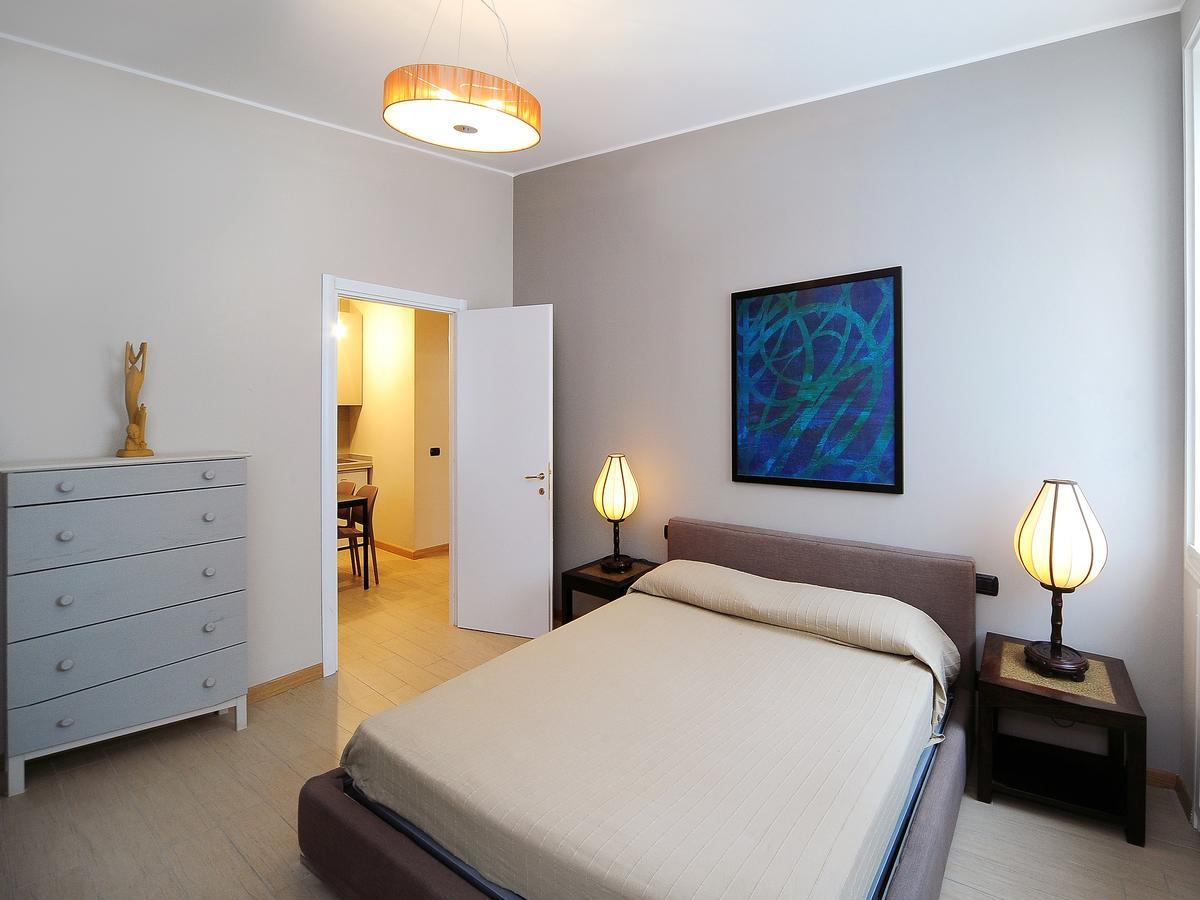 Urban District Apartments - Milan Old Town Central 2 Br Екстер'єр фото