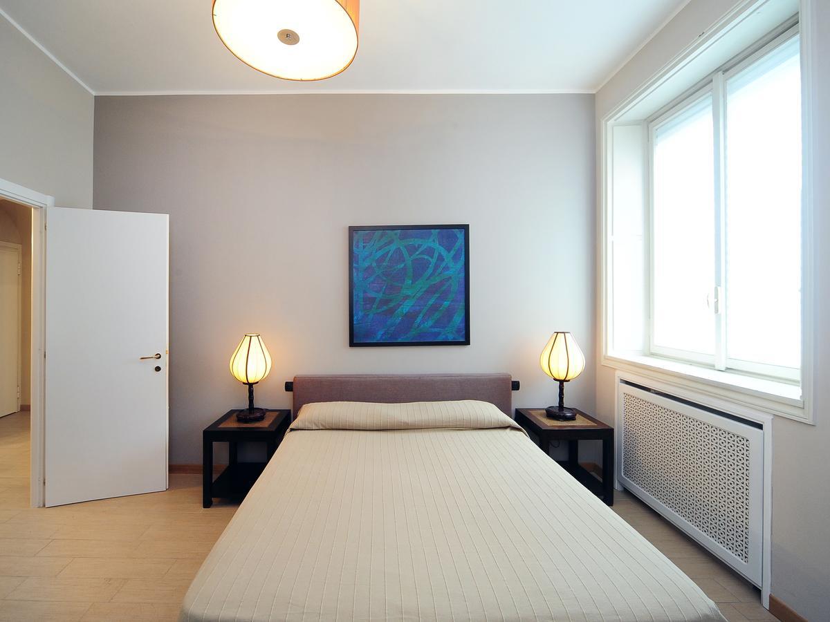 Urban District Apartments - Milan Old Town Central 2 Br Екстер'єр фото