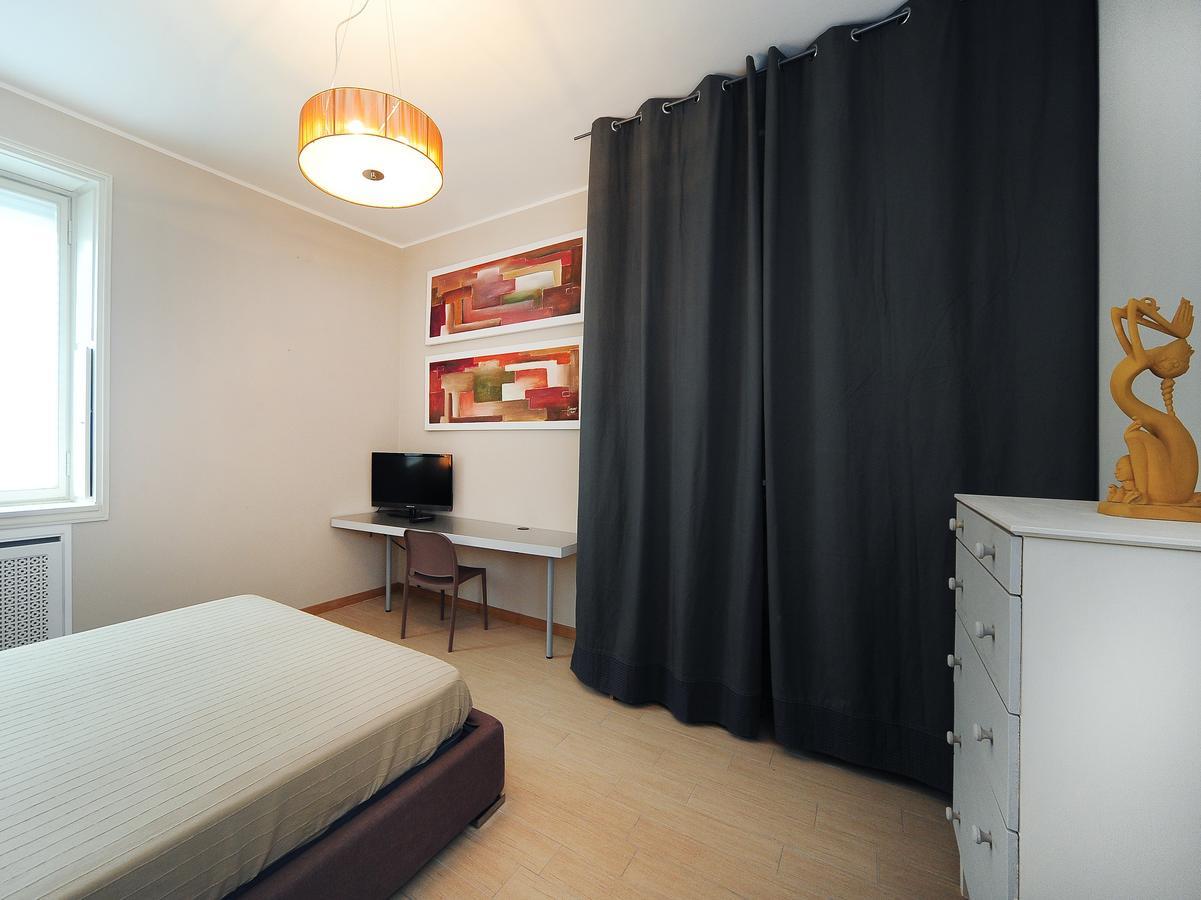 Urban District Apartments - Milan Old Town Central 2 Br Екстер'єр фото